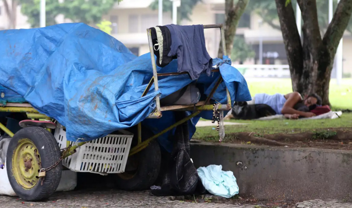 Como resultado, o aumento da renda foi maior entre os 40% mais pobres, saindo de R$ 474 por pessoa em 2021, para R$ 670 em 2024, o que também é um recorde da série histórica (Foto: Tânia Rêgo/Agência Brasil/Arquivo) O Índice de Gini, índice criado para medir o grau de concentração de renda, caiu ao menor nível histórico nas metrópole
